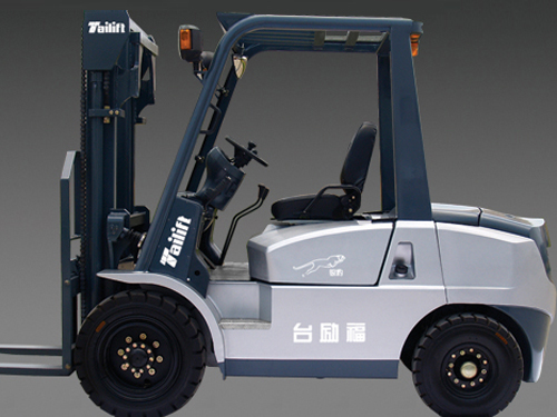 中堂引擎式叉車維修-銀豹