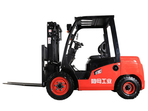 茶山中力電動(dòng)叉車(chē),2.0-3.5噸T8進(jìn)口發(fā)動(dòng)機(jī)內(nèi)燃叉車(chē)