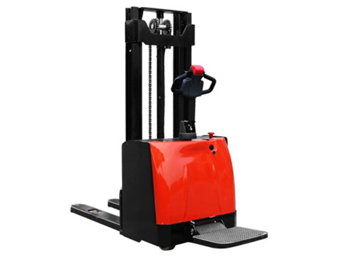 踏板式堆高車(chē)