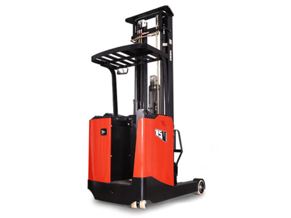 1.5噸前移式站駕電動叉車CQD15S-E