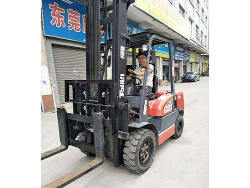 江門(mén)東莞叉車(chē)租賃