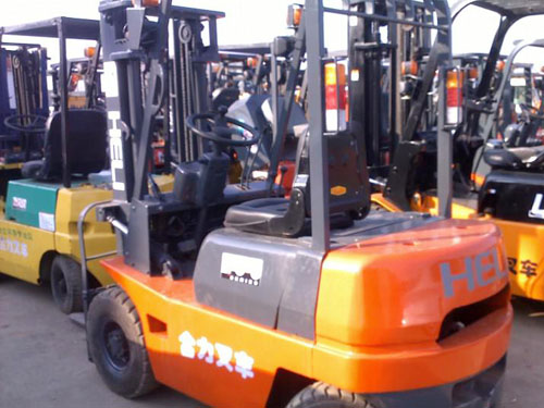 東莞電動(dòng)叉車的部件調(diào)節(jié)方法有那些？